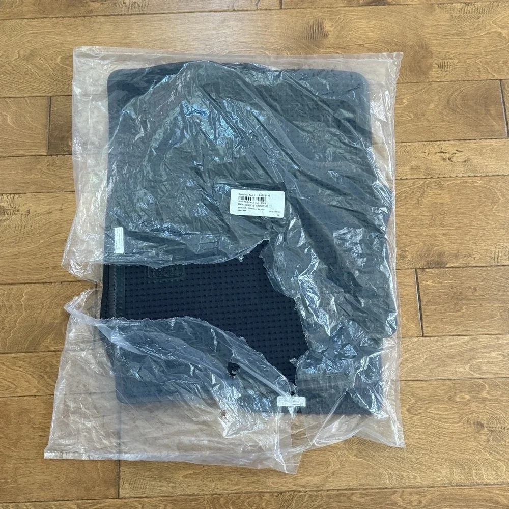 Genuine GM OEM Cadillac Escalade ESV Carpet Floor Mats 4pc Set 84626112